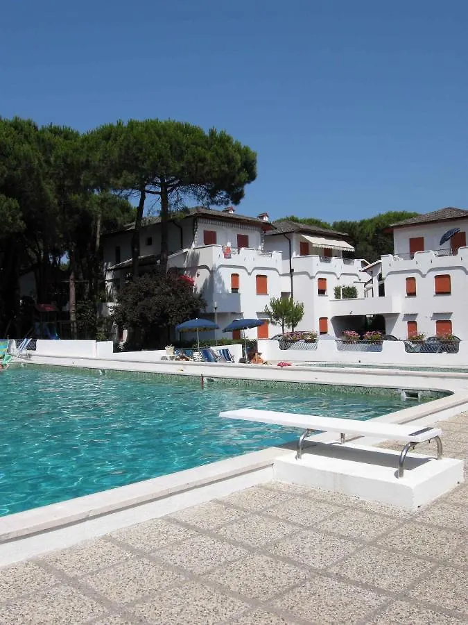 Apartments In Rosolina Mare 24945