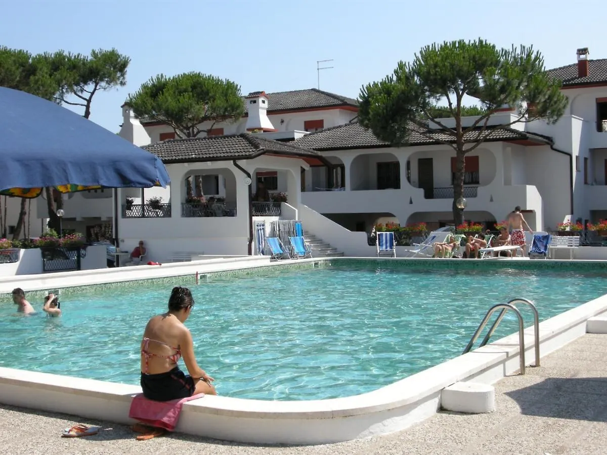 Apartments In Rosolina Mare 24945